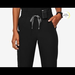 Black high waisted Figs Zamora joggers